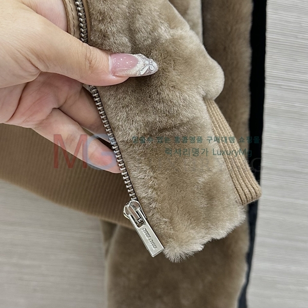 ���� �̿�̿� Ŭ���� �� �ٿ� ���� MIU45602224-2