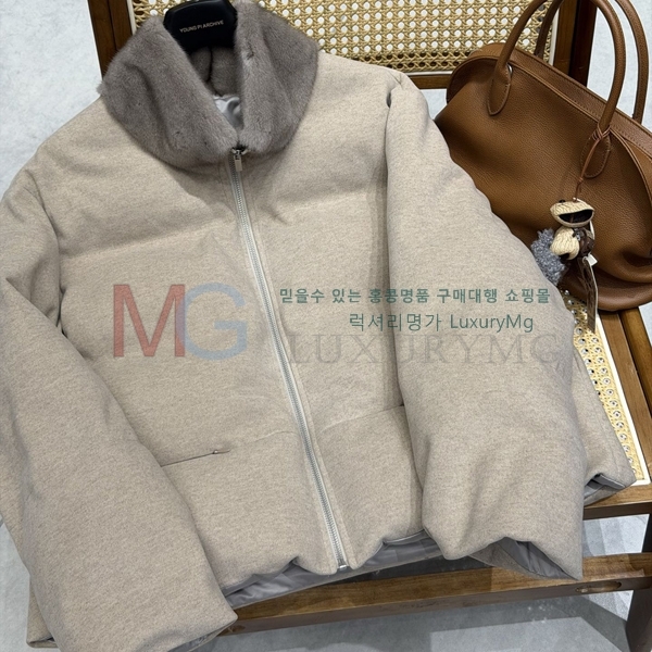 ���� ���ڷ� ��ġ�ڸ� �ٿ� �е� BC5345054-9