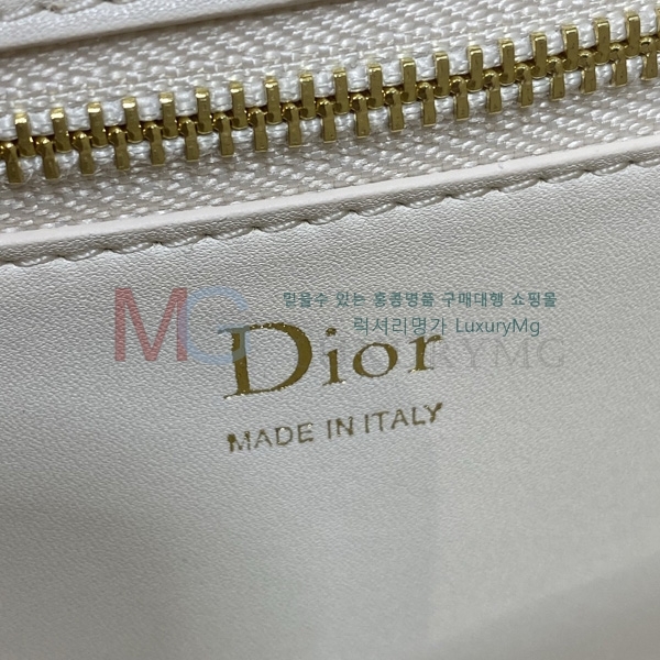 ��� �޴޸��� �Ŀ�ġ D30309-9