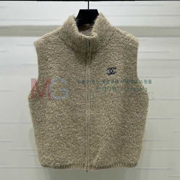 ���� ��* ���� ���� CH2456074-5